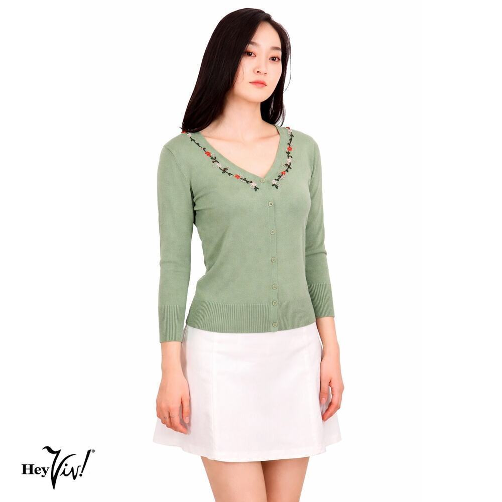 Sage Green V Neck Cardigan Sweater w Embroidered Flowers Size Small - Hey Viv